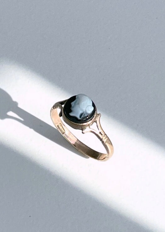 Edwardian 9K Gold Onyx Cameo Ring