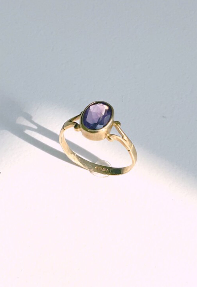 Antique Edwardian 9K Gold Amethyst Bezel Ring